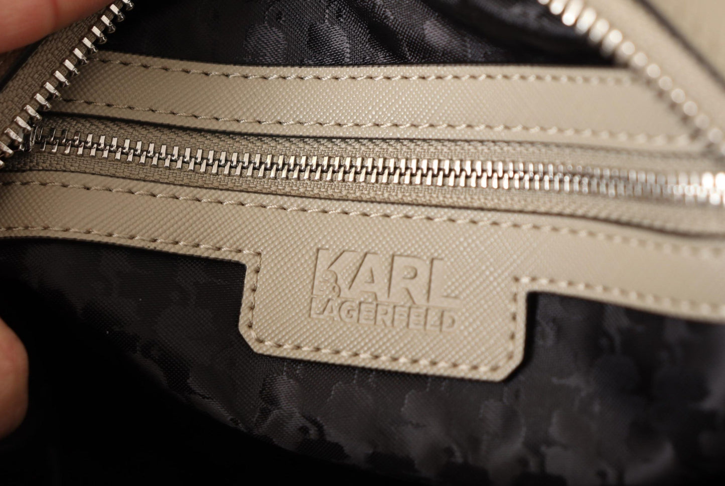 Karl Lagerfeld Elegant Green Shoulder Handbag - Ora And Co.