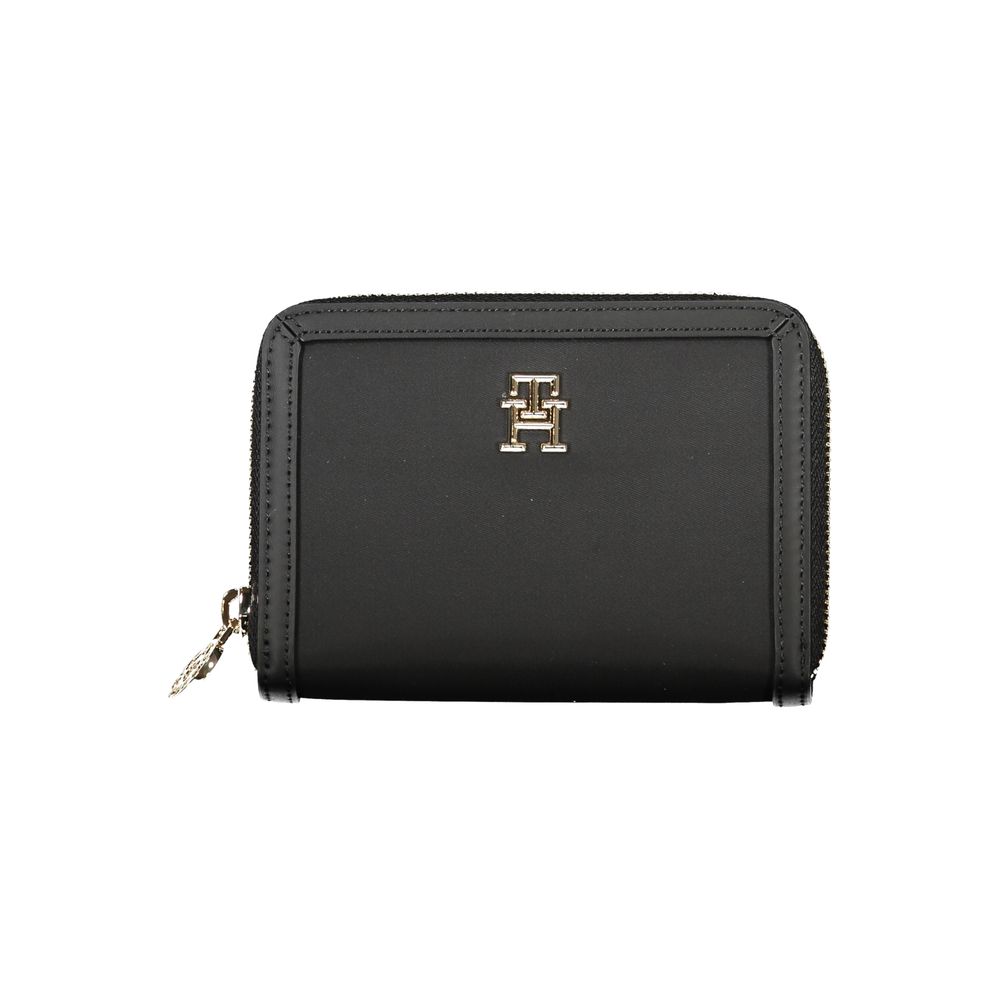 Tommy Hilfiger Elegant Zip Wallet with Ample Storage - Ora And Co.