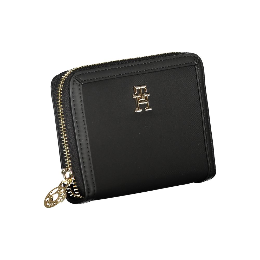 Tommy Hilfiger Elegant Zip Wallet with Ample Storage - Ora And Co.